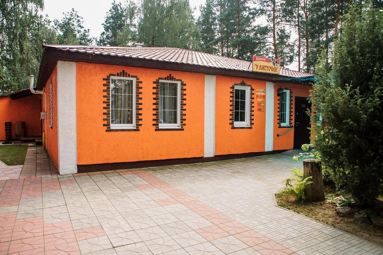 ホテルU Listochka Bereza エクステリア 写真